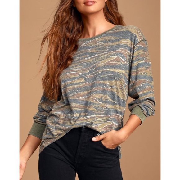 New WE THE FREE Arielle Tiger Combo Camo Cotton Blend Oversized Top Green Gray S - Picture 5 of 16